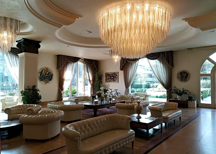 Palace Hotel