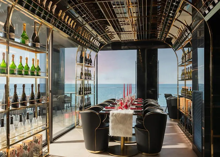 The Promenade Luxury Wellness Hotel