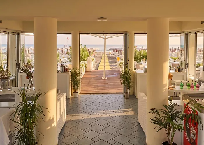 Hotel Waldorf- Premier Resort